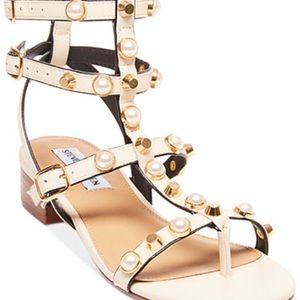 Steve Madden Crowne Sandal MOVING SALE 💢